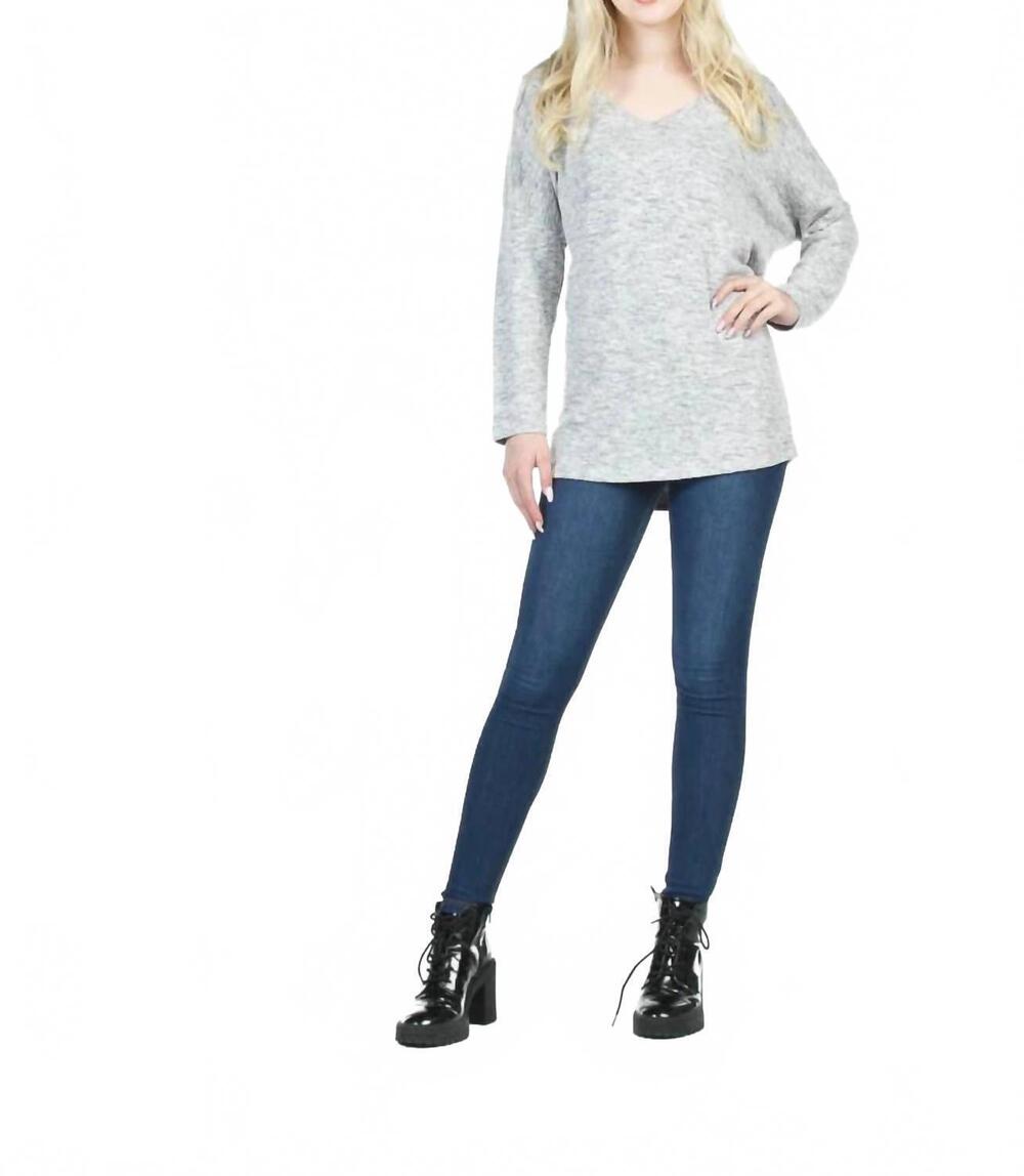 NEW PAPILLON soft v-neck oversized sweater in light grey